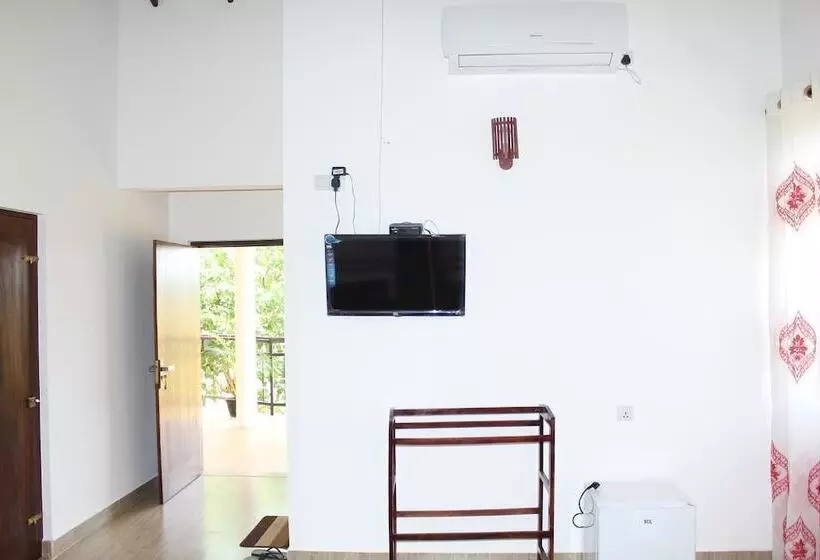 Majatalo Lavender Home Yala Safari