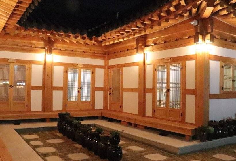 Pensió Nadul Hanok