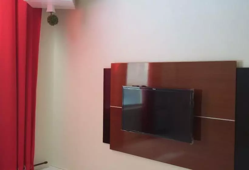 Majatalo Quartos Em Casa In Caxias Da Paraíso