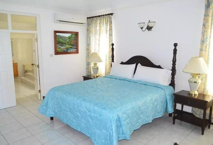 Pink Rock Inn Bed And Breakfast