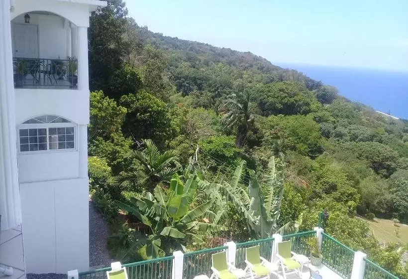 Pink Rock Inn Bed And Breakfast