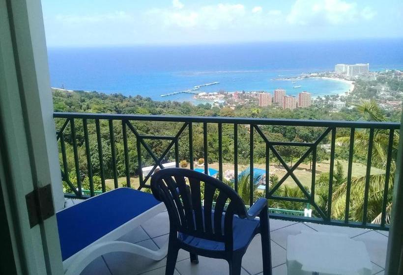 Pink Rock Inn Bed And Breakfast