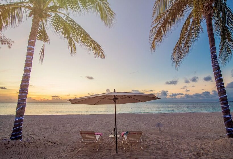 The Colonial Club, Oceanfront Condos
