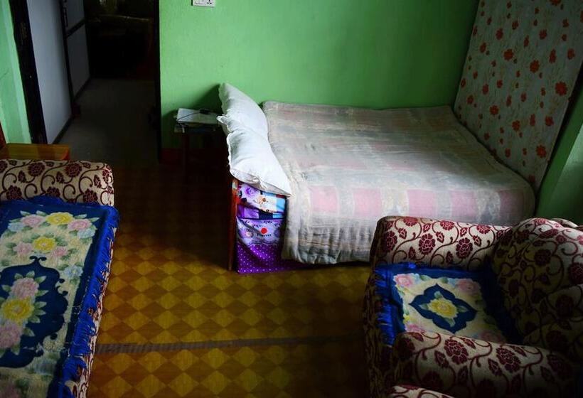 تختخواب و صبحانه Changu Newa Homestay