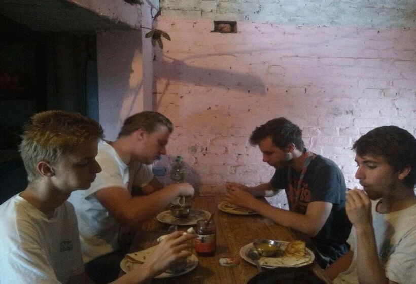 تختخواب و صبحانه Changu Newa Homestay