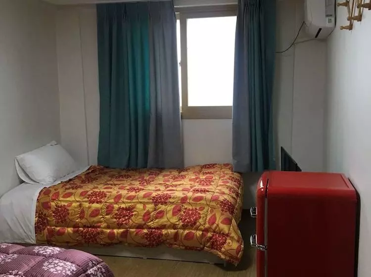 C Motel