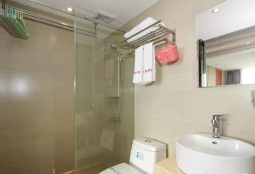 Hotelli Guilin Lixin