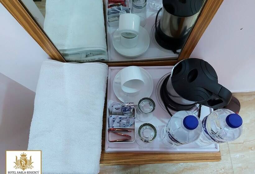 בית מלון כפרי Sarla Regency