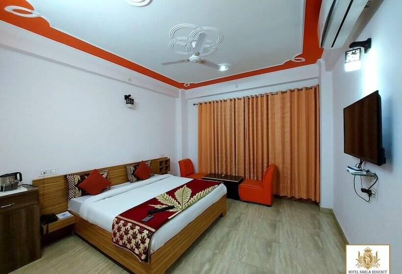 בית מלון כפרי Sarla Regency