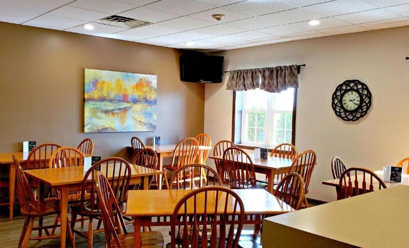 فندق على الطريق Lodging On The Square