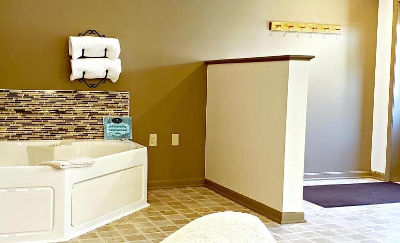 فندق على الطريق Lodging On The Square