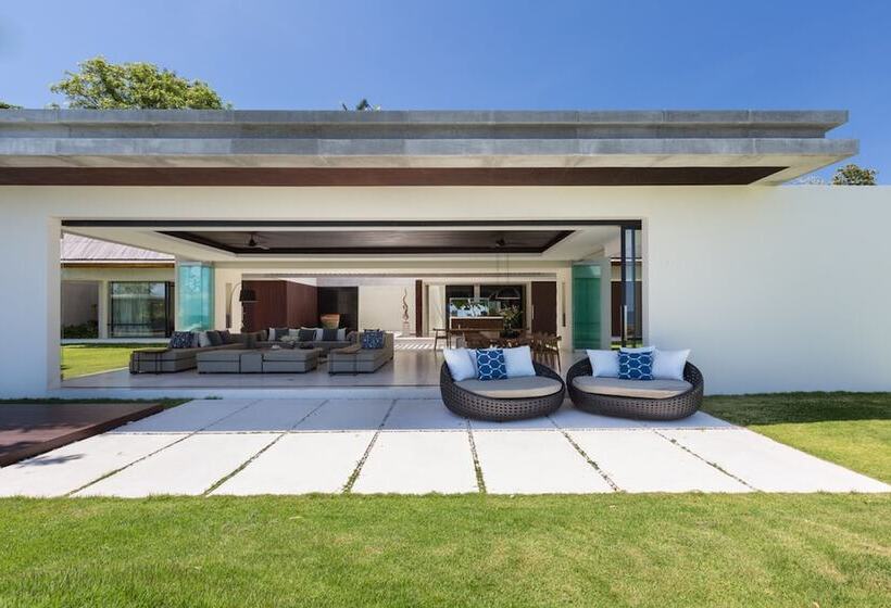 Fashionable Villa Malabar Beachfront 5 Bedrooms Plus 2 Kid S Bedrooms