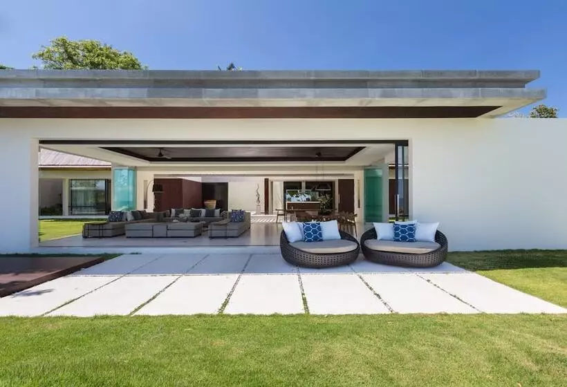 Fashionable Villa Malabar Beachfront 5 Bedrooms Plus 2 Kid S Bedrooms