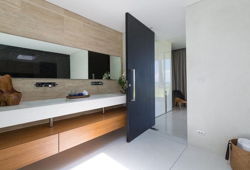 Fashionable Villa Malabar Beachfront 5 Bedrooms Plus 2 Kid S Bedrooms