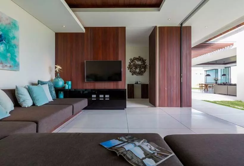 Fashionable Villa Malabar Beachfront 5 Bedrooms Plus 2 Kid S Bedrooms