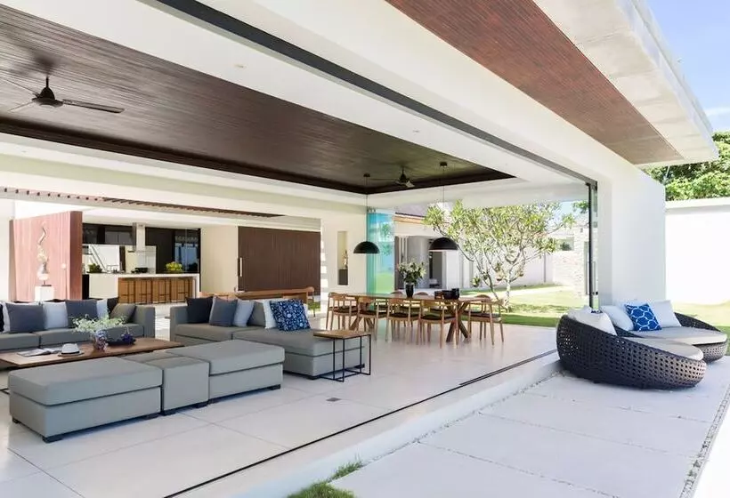 Fashionable Villa Malabar Beachfront 5 Bedrooms Plus 2 Kid S Bedrooms