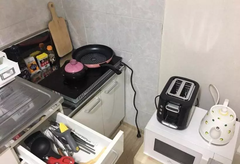 ユースホステル Nana House