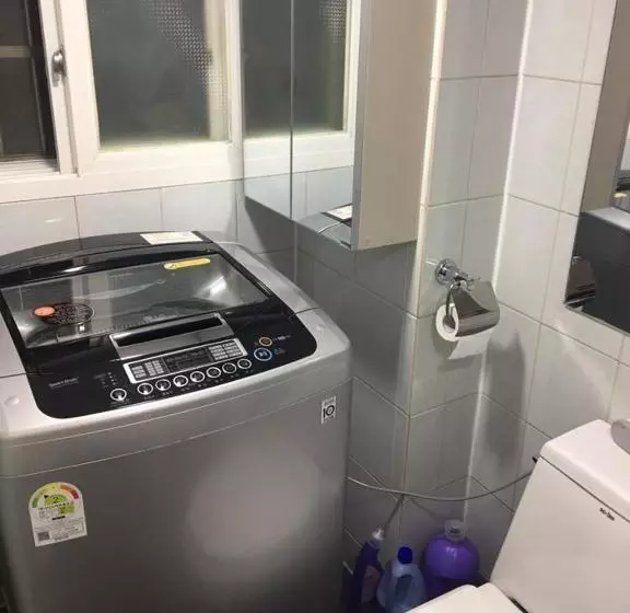 ユースホステル Nana House