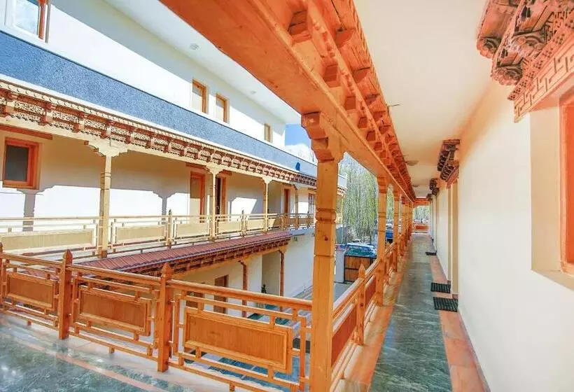 هتل Dimbir Regency