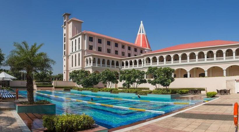 בית מלון כפרי Dlf Club 5