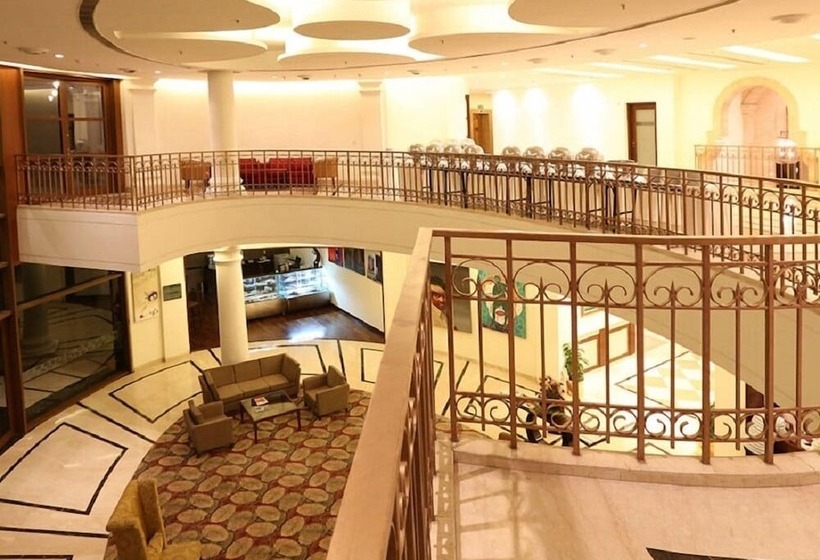 בית מלון כפרי Dlf Club 5