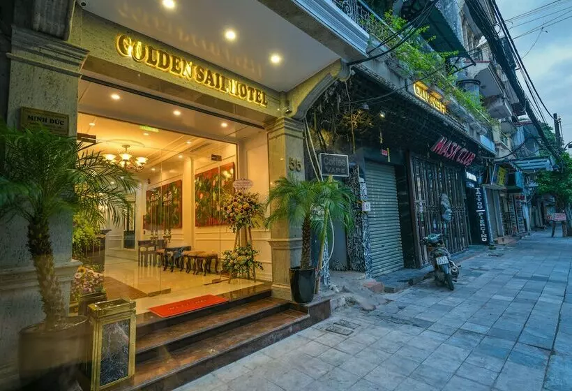 Golden Sail Hotel & Spa