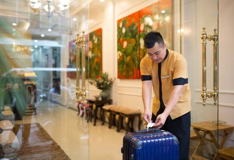 Golden Sail Hotel & Spa