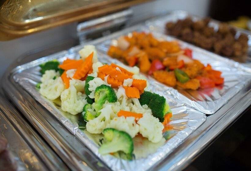 Golden Sail Hotel & Spa