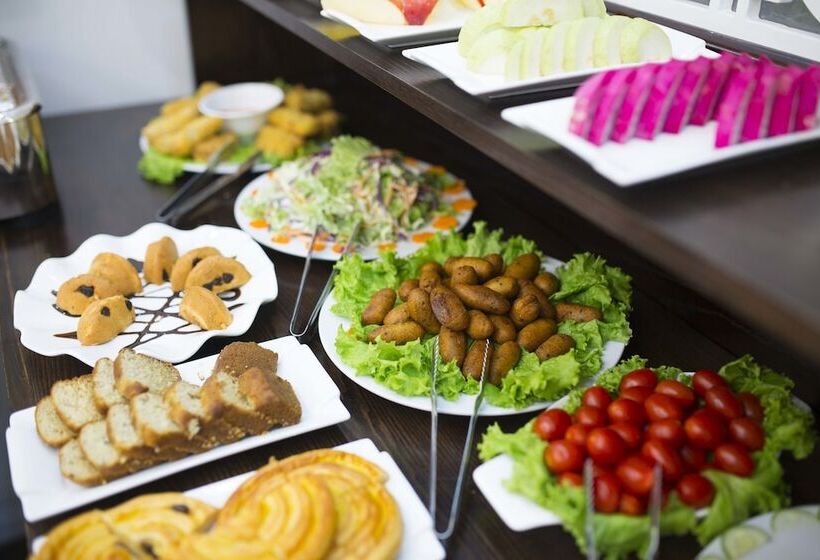 Golden Sail Hotel & Spa