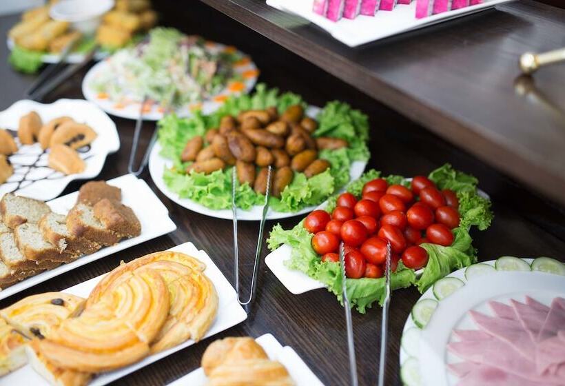 Golden Sail Hotel & Spa