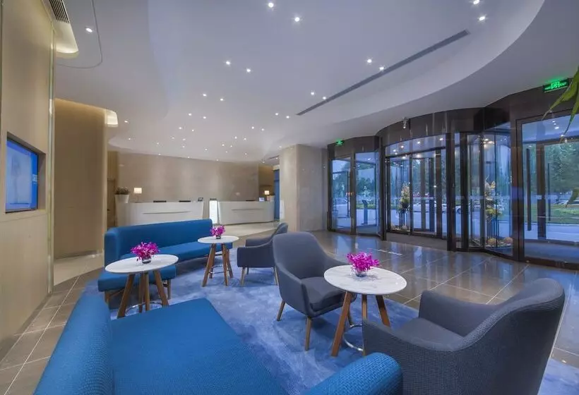 Hotelli Holiday Inn Express Zhengzhou Longzi Lake, An Ihg