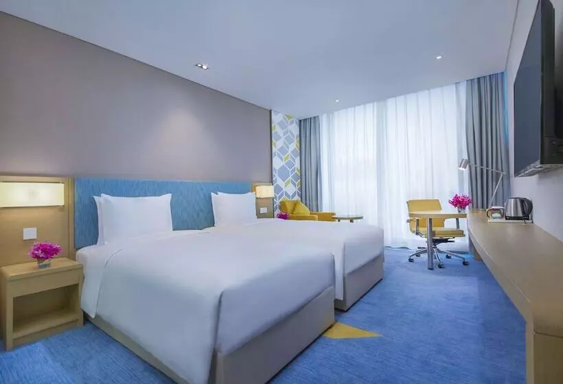 Hotelli Holiday Inn Express Zhengzhou Longzi Lake, An Ihg