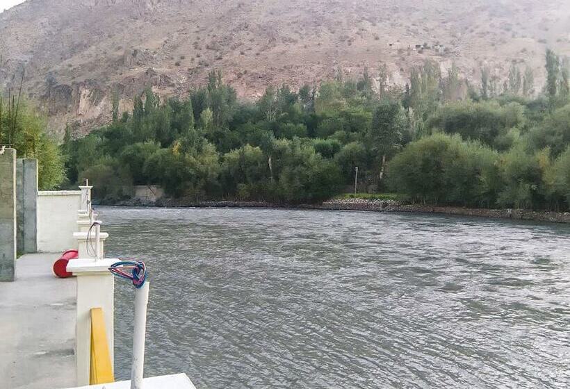 Hotel Jazeera Hangout