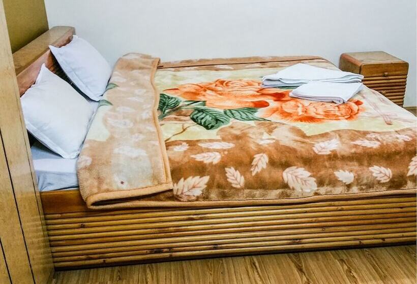 Hotel Jazeera Hangout