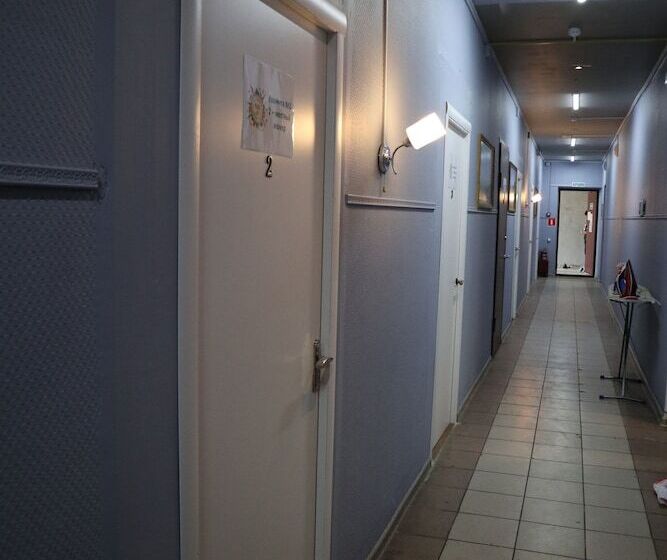 هتل Travel Inn Vystavochnaya