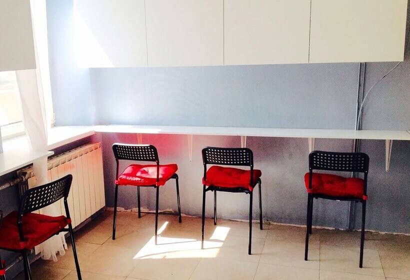 هتل Travel Inn Vystavochnaya