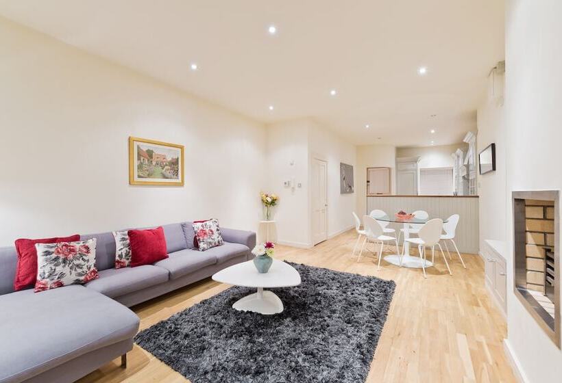 John Lennon Suite   Hiphipstay