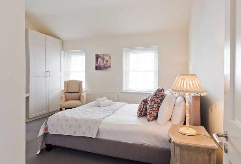 John Lennon Suite   Hiphipstay