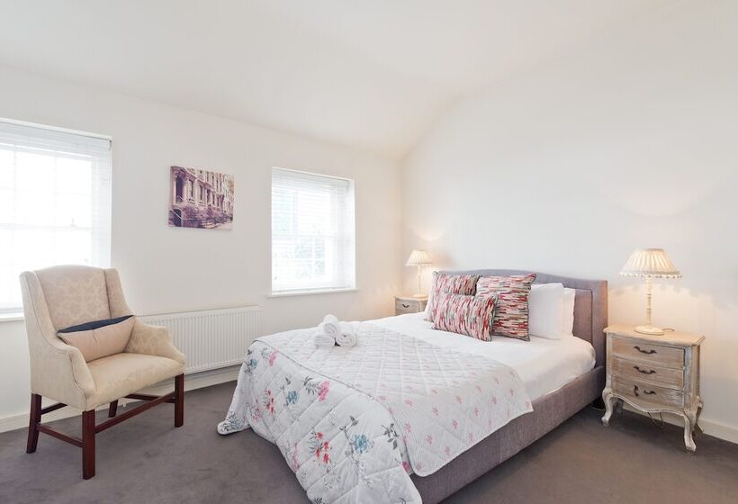 John Lennon Suite   Hiphipstay