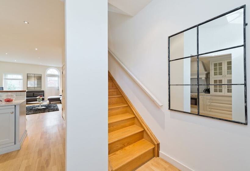 John Lennon Suite   Hiphipstay