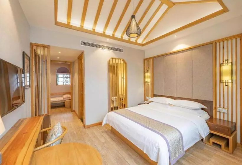 Majatalo Mild Spring Boutique