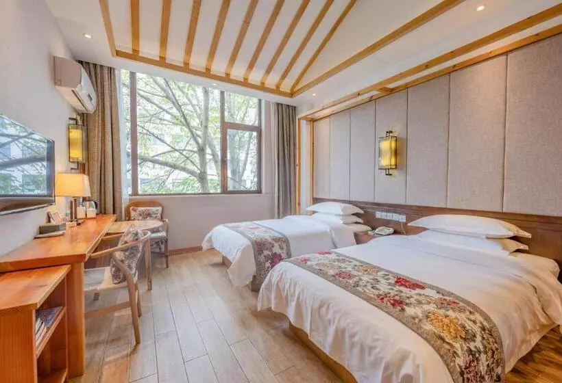 Majatalo Mild Spring Boutique