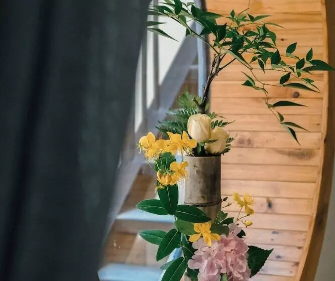 Majatalo Mild Spring Boutique