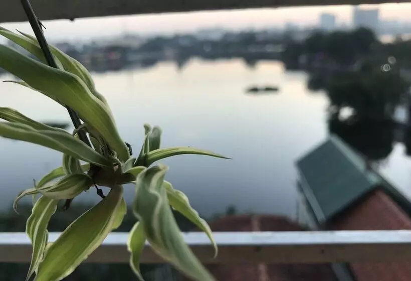 پانسیون The Autumn Homestel