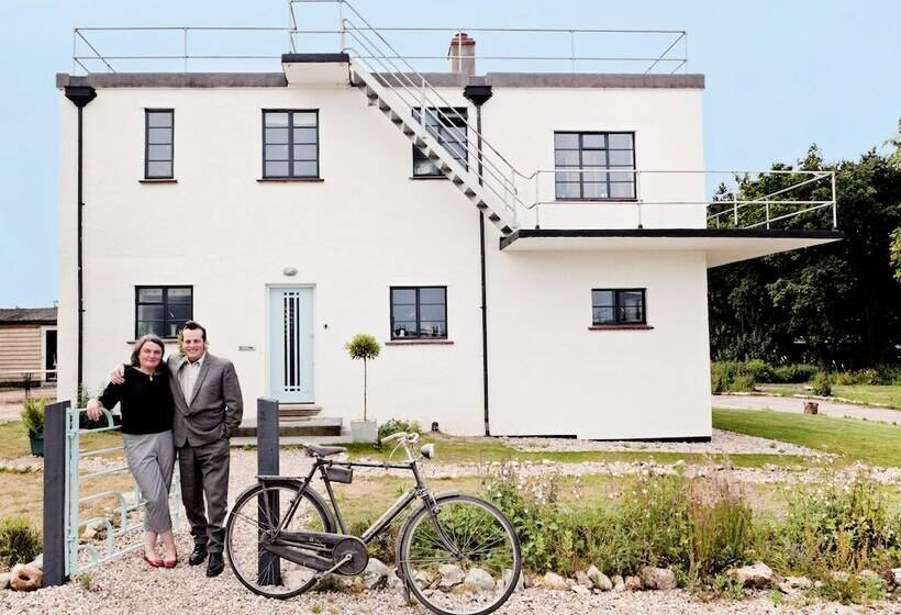 The Control Tower Vegetarian B&b