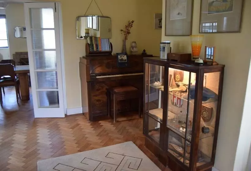 The Control Tower Vegetarian B&b