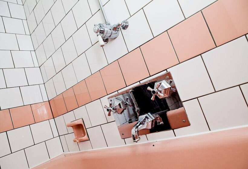 The Control Tower Vegetarian B&b