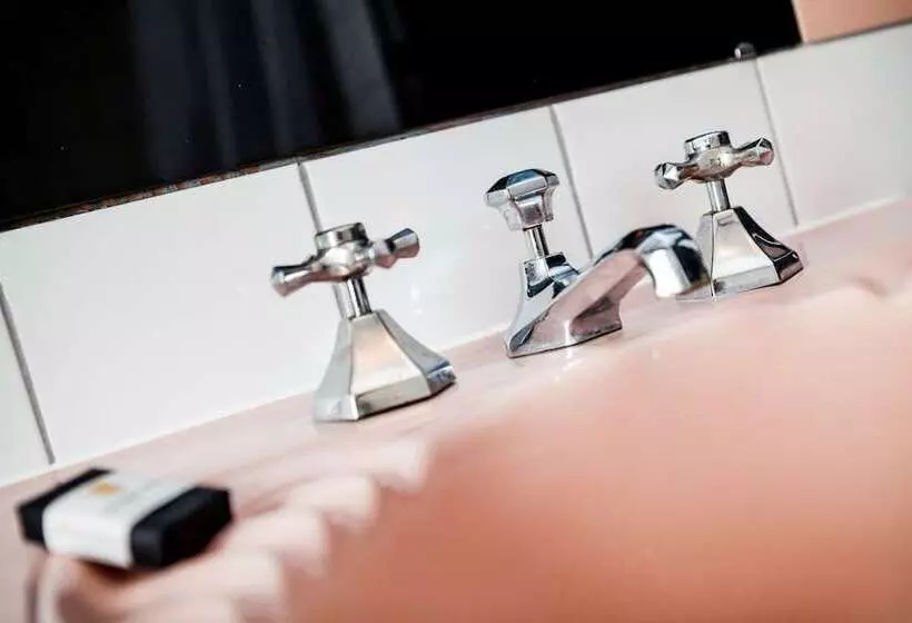 The Control Tower Vegetarian B&b