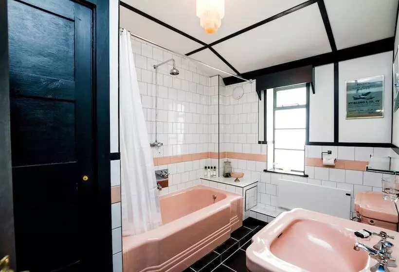 The Control Tower Vegetarian B&b