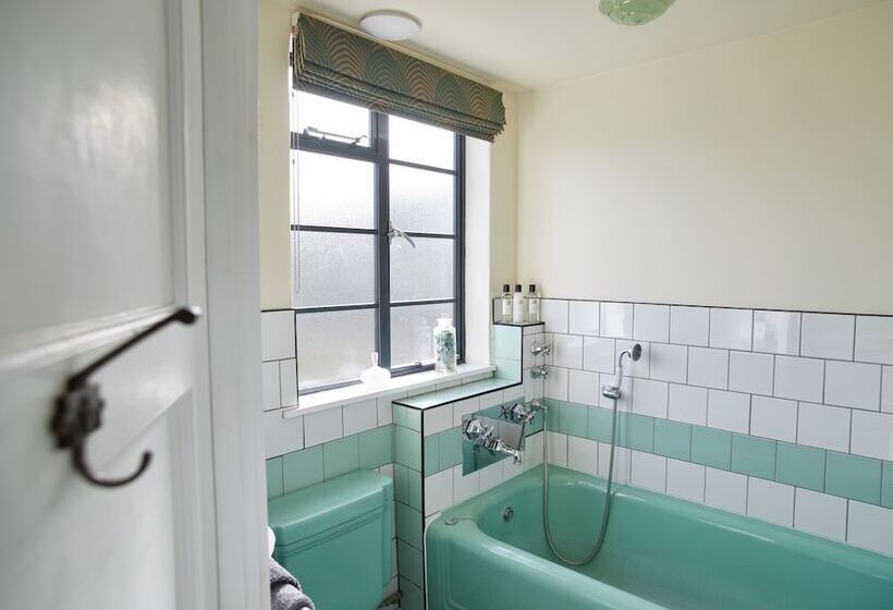 The Control Tower Vegetarian B&b